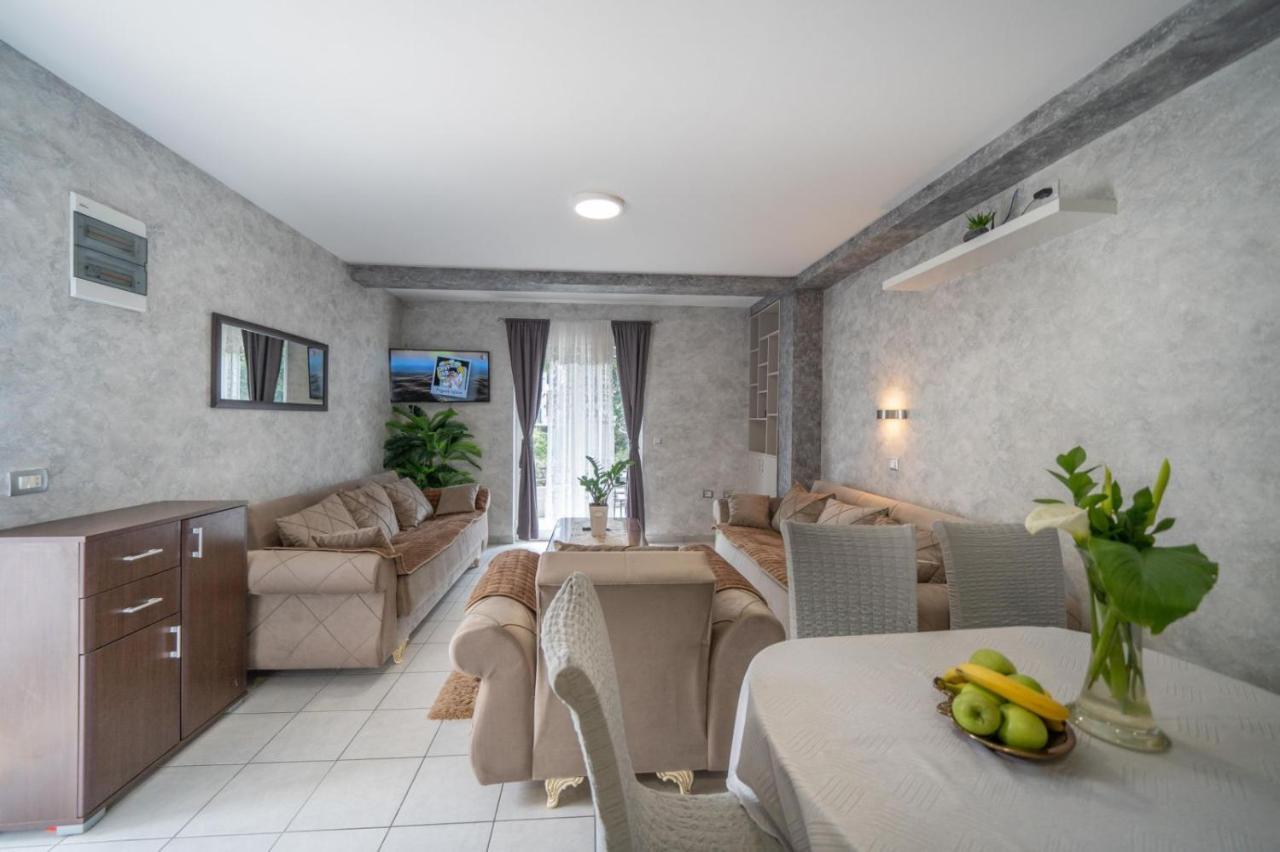 Apartman Anja ริซาน ภายนอก รูปภาพ