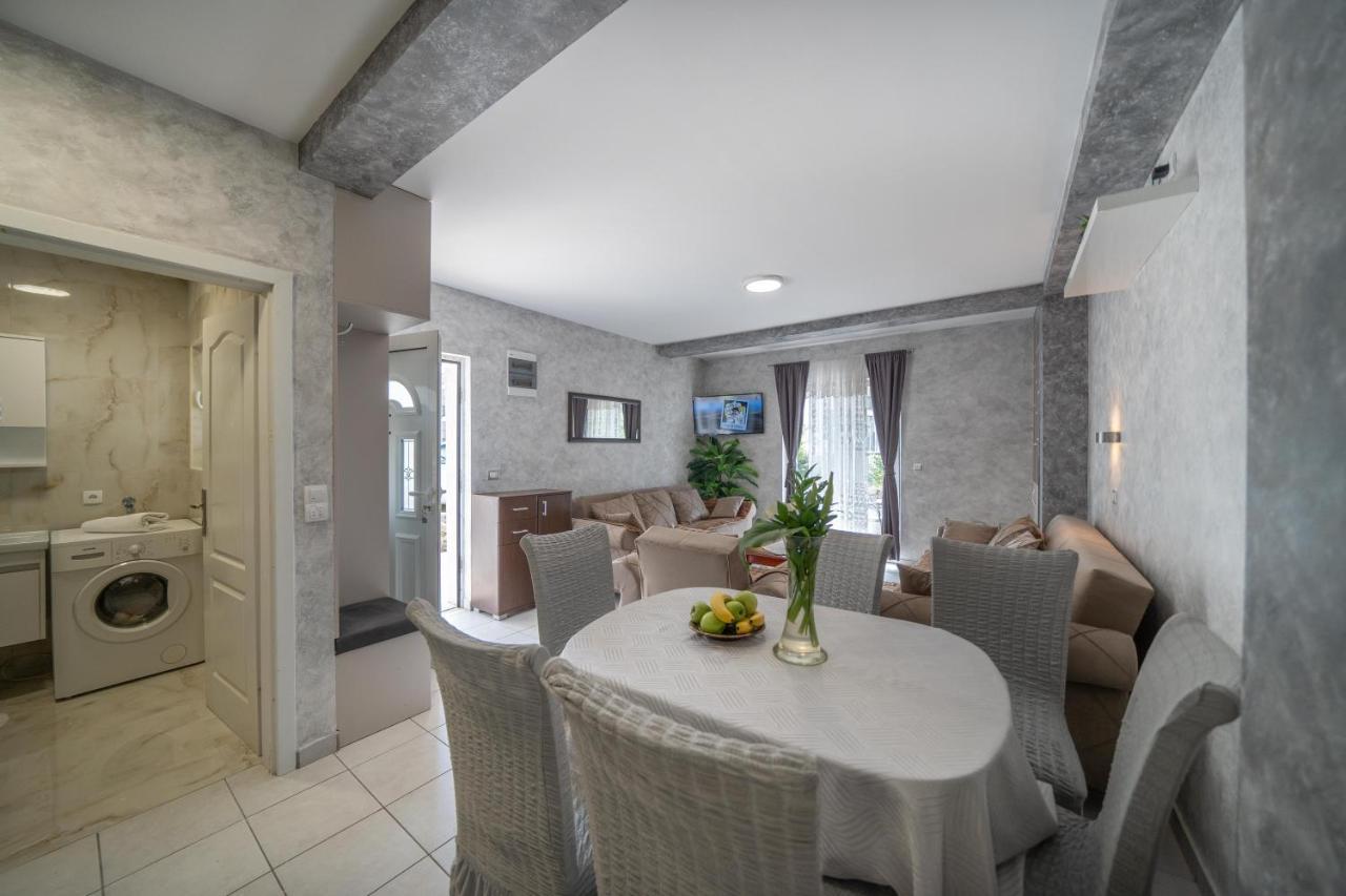 Apartman Anja ริซาน ภายนอก รูปภาพ