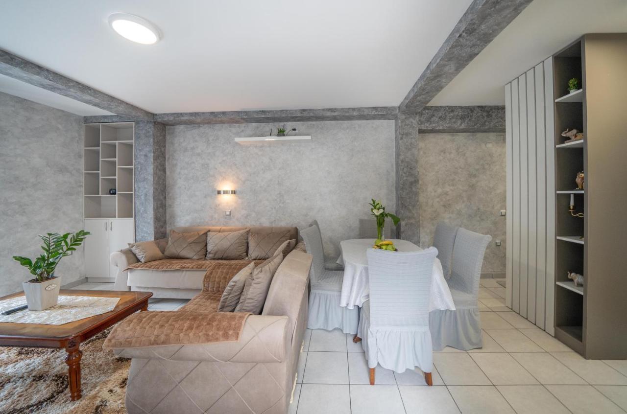 Apartman Anja ริซาน ภายนอก รูปภาพ